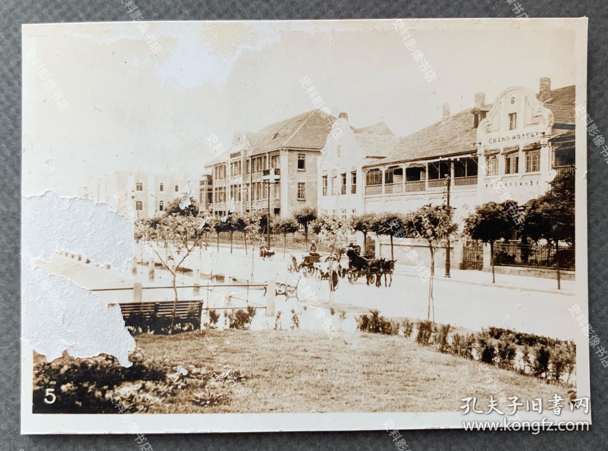 【青岛旧影】抗战时期 青岛太平路亨利样子酒店等建筑 原版老照片一枚