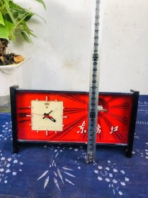 精品级 东方红 闹钟！机械 夜光 闹钟！稀有度极高的题材老闹钟！精品闹钟！收藏价值极高！品相一流！正常上弦走时！闹钟响灯光亮！正常使用！收藏精品！闹钟收藏天花板！