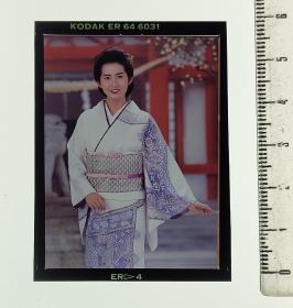 日本美女白色和服模特挂历杂志120反转片底片胶片