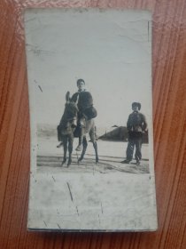 《老照片》1950年代～在女朋友面前骑的是毛驴