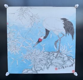 高才：1965年生于北京昌平，当代实力派画家，师从清华大学美术学院教授宋滌先生。90年代旅居曰本，并在曰本广岛、大阪举办画展，现已回国发展。现为中国当代花鸟画研究会理事，中国名家书画院研究员，中国美协会员(香港)，北京昌平美协理事。作品被美国、曰本、加拿大、新加坡等国内外人士、机构收藏。
