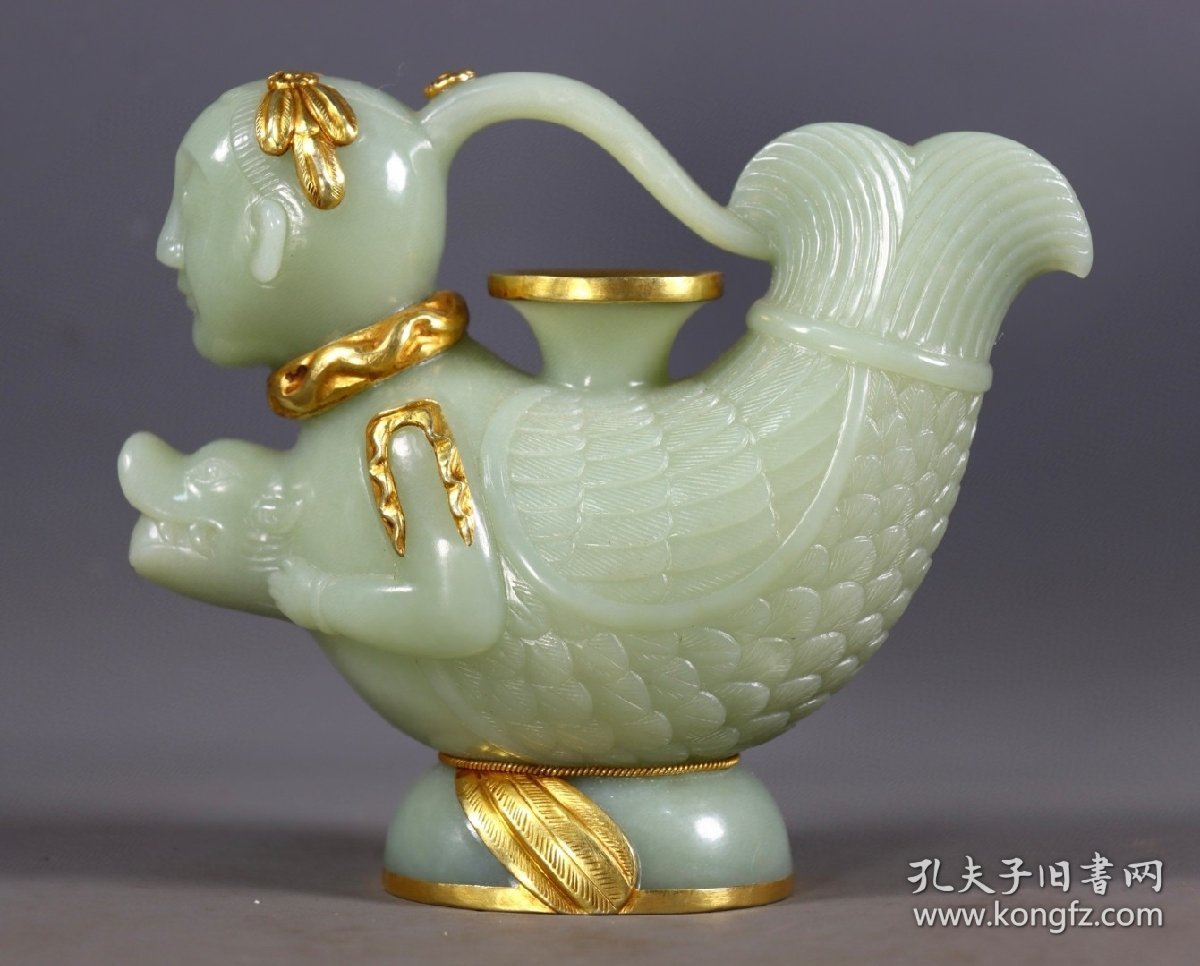 旧藏和田玉包金人鱼壶