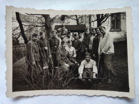 二战德军集体照 二战德军士兵合影照片 二战德军老照片 德国老照片 二战老照片 德军照片 照片长8.5厘米，宽6厘米