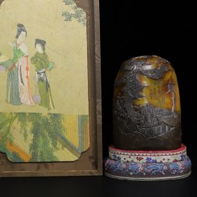 旧藏寿山石乌鸦皮泛舟访友山水印章，印章长8.5厘米宽5厘米高13厘米，净重1063克