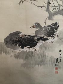 名家荻田紫峰《精美芦雁》绢本绫裱立轴 原装木盒
笔墨精道 刻画生动 画面有脱裱