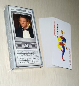 绝版限定扑克牌《007大战皇家赌场》联合Sony Ericsson手机品牌发行