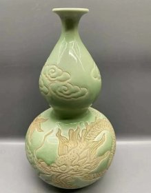 民国时期青釉葫芦瓶
