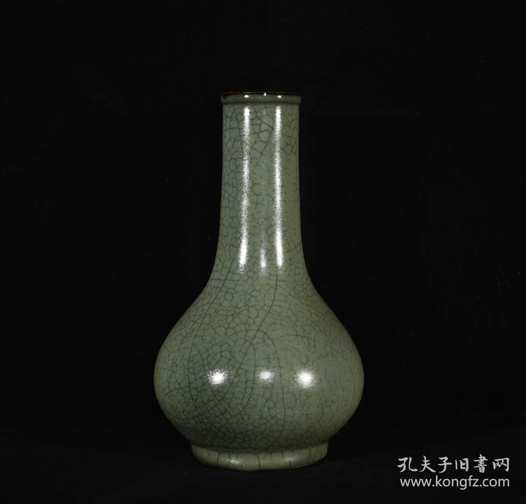 官窑胆瓶，高22.5×13厘米