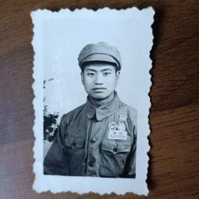 志愿军战士照片（1954年于朝鲜平壤纪念）