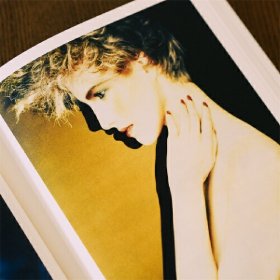 正版✔关于光的来信 (意)保罗·罗韦尔西(Paolo Roversi) (意)埃马努埃尔·科恰(Emanuele Coccia)✍正版全新书籍现货