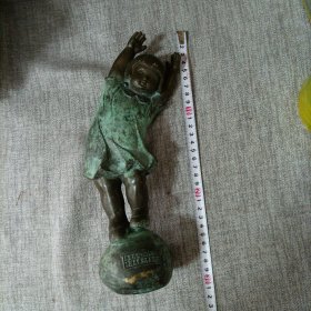 吴一剑雕塑作品：春雷计划20周年纪念