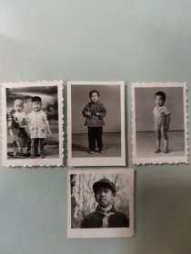 老照片5张 60年代骑大公鸡木马的两姐弟，戴毛主席像章的两位小朋友，戴红领巾的小朋友，(邮费6.6元，下单后联系改价)
