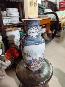 889.八十年代广东大埔高陂印花/八仙人物花瓶（定烧）。