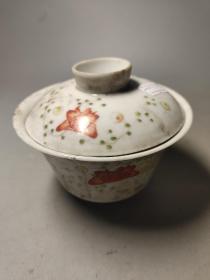 民国时期，手绘花卉，薄胎茶碗一只，开线
