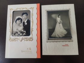 上海一个人的老相册(共109张照片) 上海橡胶制品二厂门口合影 共青团橡胶制品二厂支部全体团员1961年合影