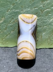 精美8字天眼纹缠丝玛瑙随形直桶，桶珠一个，点