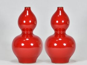 大清乾隆年制 宝石红釉鎏金口葫芦瓶
