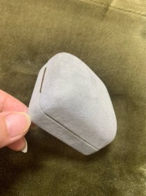 【海外回流  vintage中古】回流中古首饰盒  小年份  很实用  细节可见，内里带金或银色字迹   仔细看好图片，尺寸如图，有瑕疵，介意勿拍，谨慎下单！出售不退！偏远地区邮费联系客服另算！