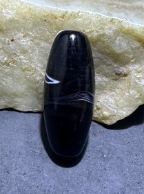 精美冰飘药师玛瑙随形桶珠一个