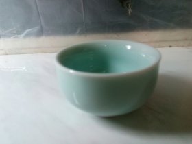 龙泉青瓷茶杯