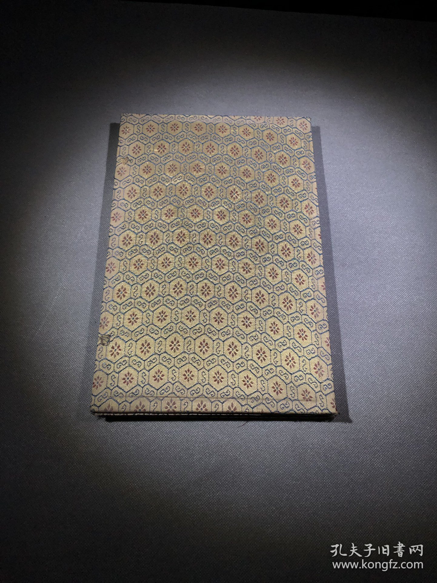 洒金油烟墨，落款：詹大有制。