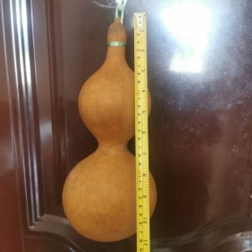 较深黄色老的大葫芦一个 34㎝x13㎝