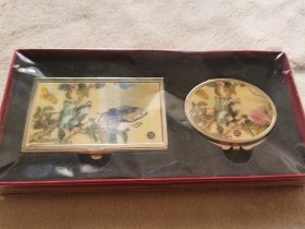 国立故宫博物院 文创名片盒粉彩花碟图