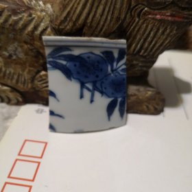明瓷片石榴，3.5x4厘米＿青花瓷标本