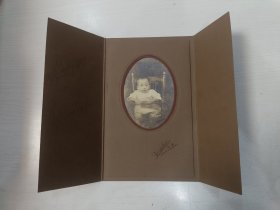 1925年儿童照片【上海棋盘街交通路容新照相馆】