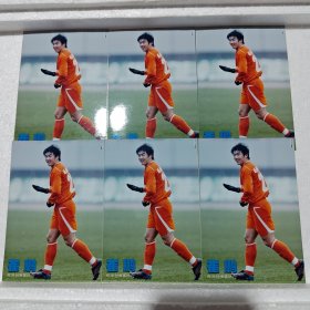 足球运动员山东鲁能泰山队崔鹏照片（视周刊有奖纪念照片8张；尺寸12.5cm×8.6cm）
