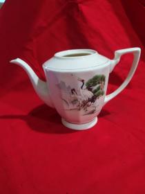 老茶壶:太钢钢铁研究所奖杯形状茶壶，棱形镶金边儿奖杯茶壶！无盖儿！完好！