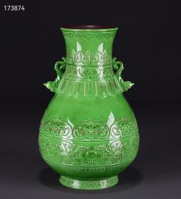 旧藏清乾隆绿釉雕风纹双耳瓶!