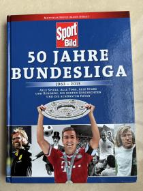 德甲联赛50年硬皮精装特刊拜仁慕尼黑多特蒙特
有每一个赛季德甲的介绍，每一个赛季的数据，也有50个赛季数据汇总，德甲球迷值得收藏！发顺丰！