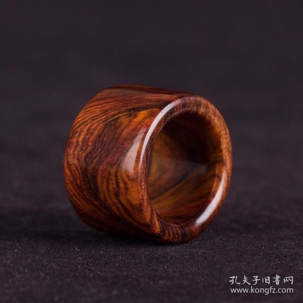 天然花梨木木雕扳指戒指直径3厘米