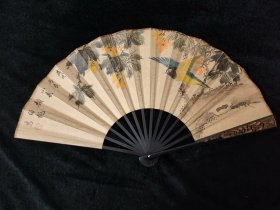 代号Z287《颜伯龙花鸟》手绘镂空折扇
材质：宣纸
扇面尺寸：宽60cm*高33cm左右