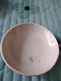 清代红绿彩双龙茶碗 盖有1小纹，碗有线，品相尺寸如图自定吧。