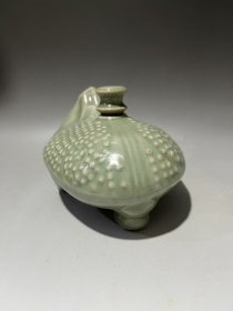 龙泉三足金蟾水滴