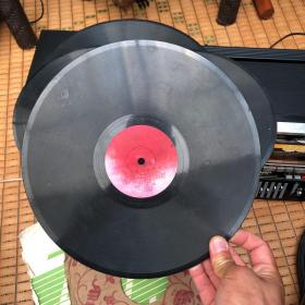 黑胶唱片四盘、一大三小、
