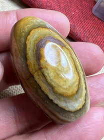 有些年头 天然七彩红纹 天然天眼 两眼老天珠