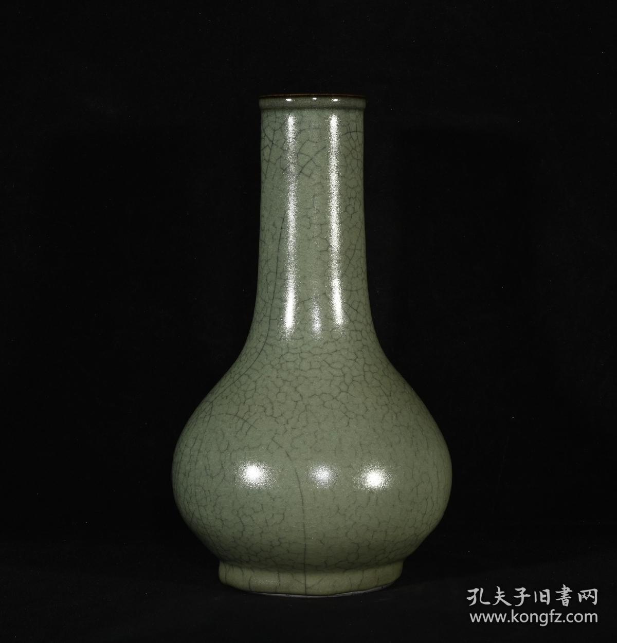 官窑胆瓶，高22.5×13厘米