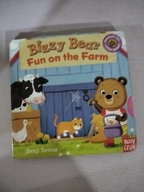 Bizzy Bear: Fun on the Farm [Board book]