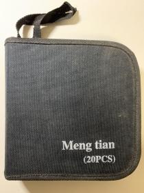 光盘包，一个装光盘的CD包，装修相关的光盘，一共19张，早期的关于装修的光盘。