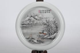 清乾隆，珐琅彩雪景山水水洗，高3厘米，口径9.7厘米，肚径12.7厘米，底径6.4厘米。