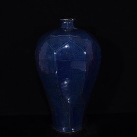 霁蓝几何图形折枝花卉纹梅瓶42×23，