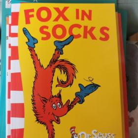 Fox in Socks (Dr. Seuss: Green Back Books)[穿袜子的狐狸(苏斯博士绿背书)]