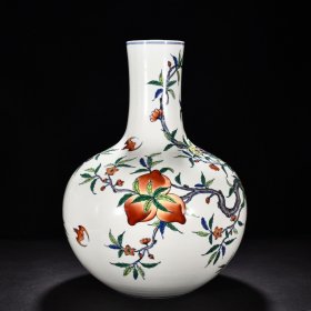 旧藏 清雍正斗彩五福捧寿福寿纹天球瓶 高52.5厘米 宽33厘米