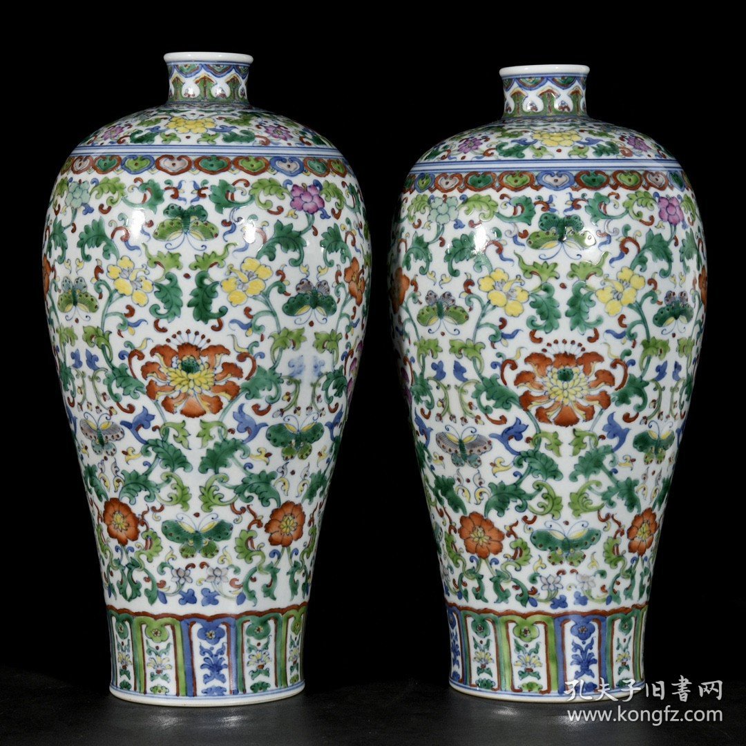 清雍正斗彩花卉纹梅瓶一对；33x16厘米
