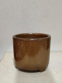 雍正黄哥釉筒式炉 口宽10cm，搞8.5cm，全品 很难得的单色釉精品瓷器