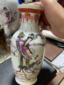 彩绘陶瓷花瓶