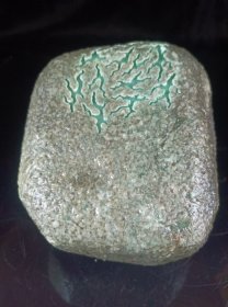 精品黑砂皮翡翠原石，尺寸12/10/11，重4.92斤。
